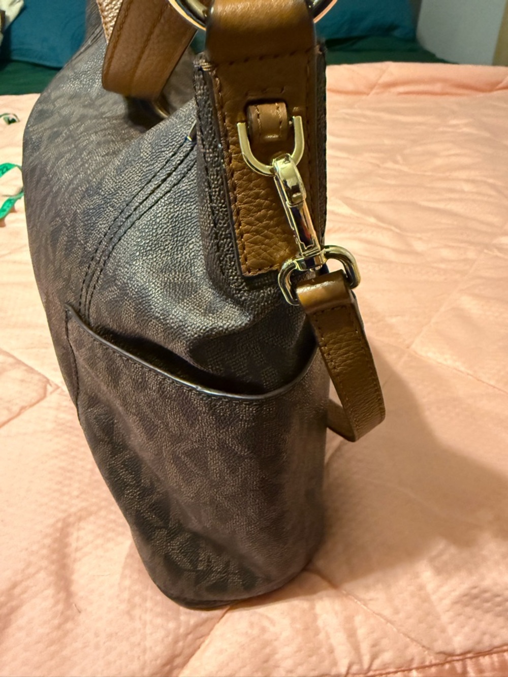 Michael Kors Anita Convertible Shoulder Bag. - Picture 9 of 15